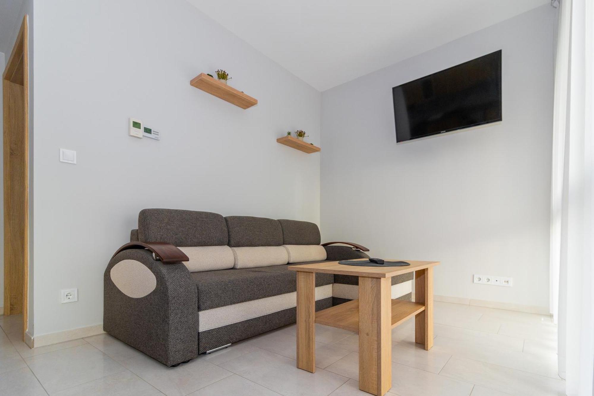 Tisza Panzio Es Apartman Тисауйварош Екстериор снимка